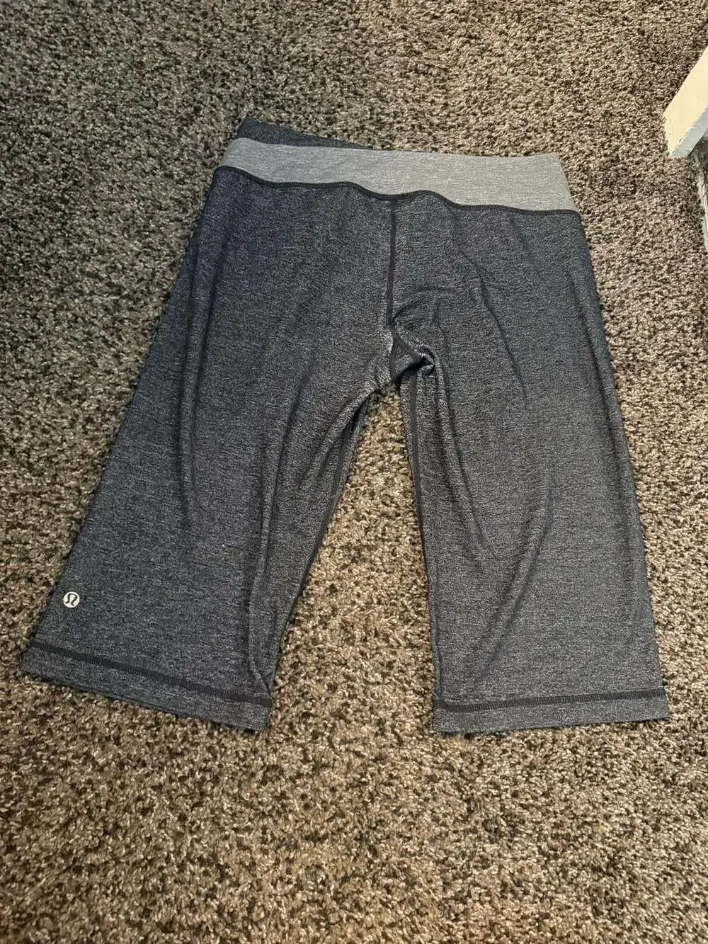 Lululemon Gray Heathered Yoga Activewear Cropped Pants Size 10